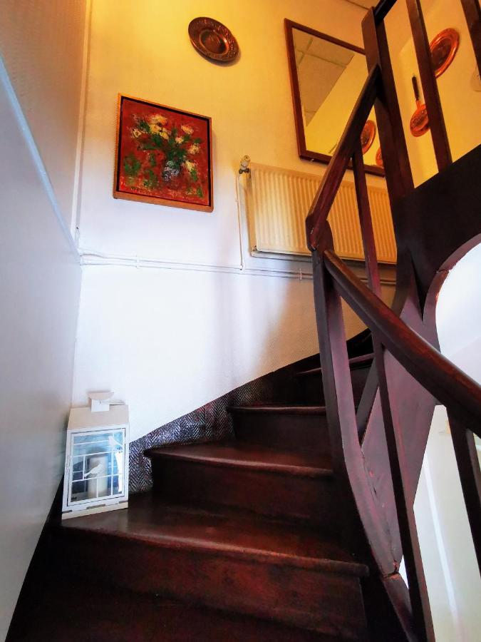 Le Coin Des Artistes Bed & Breakfast จีแวร์นี ภายนอก รูปภาพ