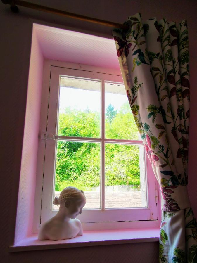 Le Coin Des Artistes Bed & Breakfast จีแวร์นี ภายนอก รูปภาพ