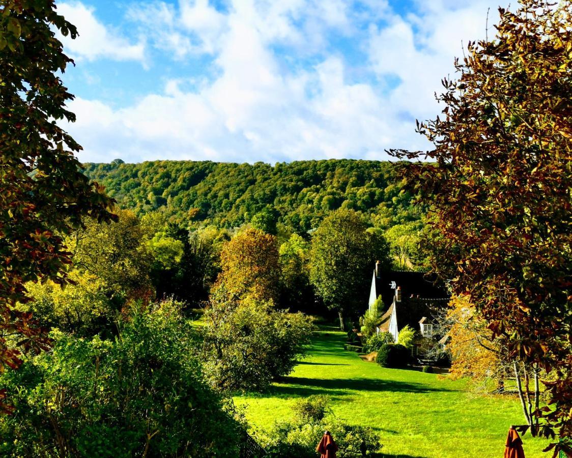 Le Coin Des Artistes Bed & Breakfast จีแวร์นี ภายนอก รูปภาพ