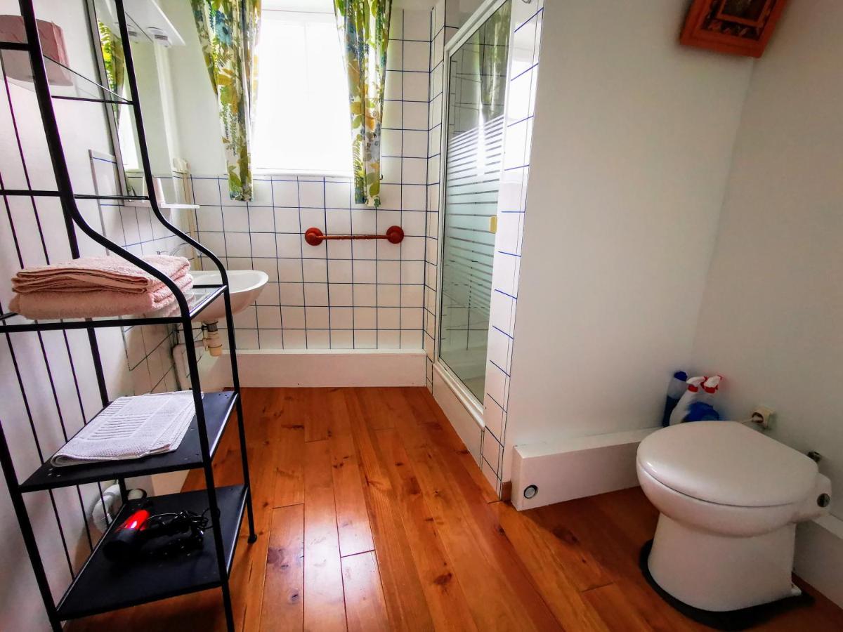 Le Coin Des Artistes Bed & Breakfast จีแวร์นี ห้อง รูปภาพ