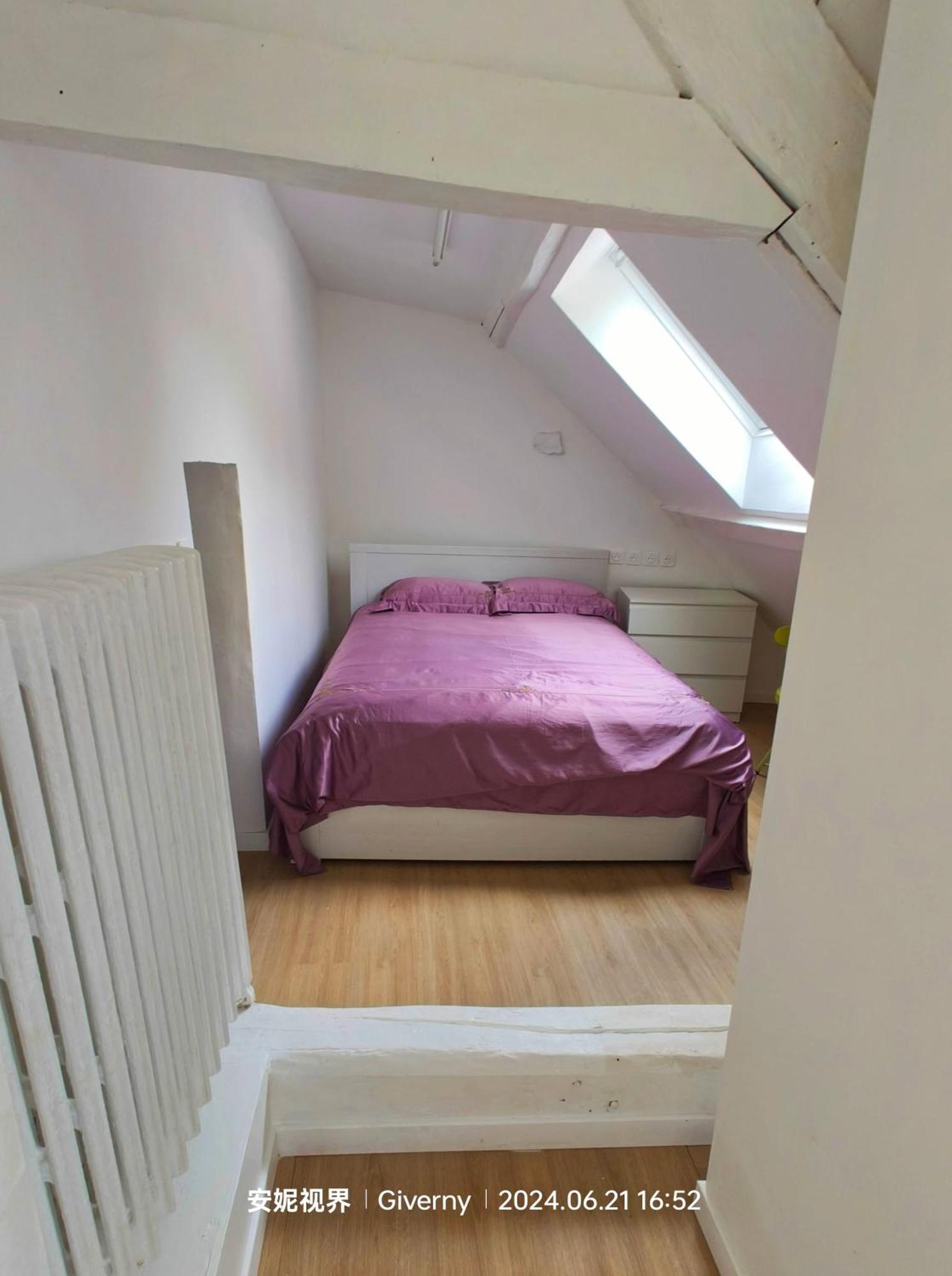 Le Coin Des Artistes Bed & Breakfast จีแวร์นี ภายนอก รูปภาพ