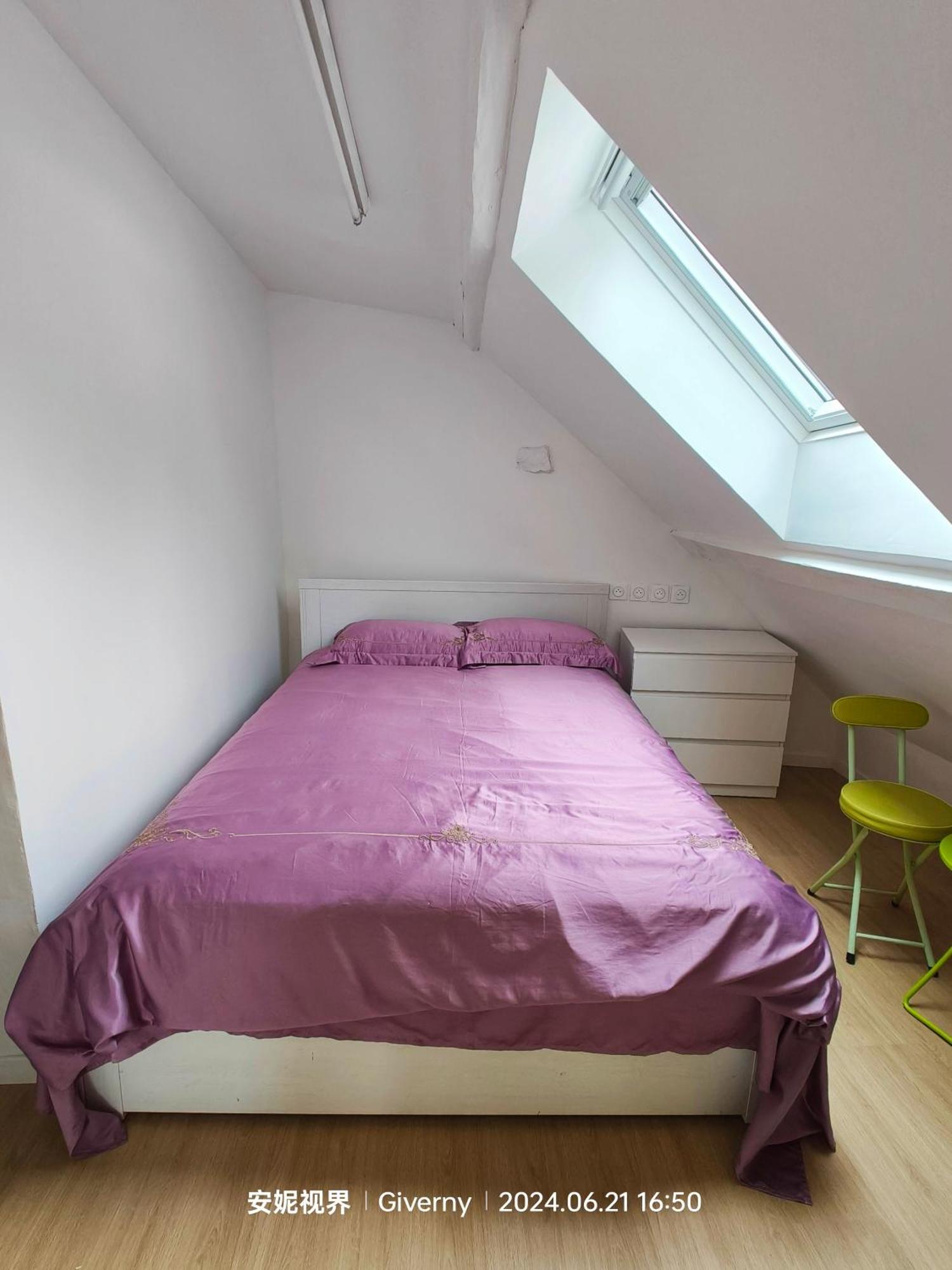 Le Coin Des Artistes Bed & Breakfast จีแวร์นี ภายนอก รูปภาพ