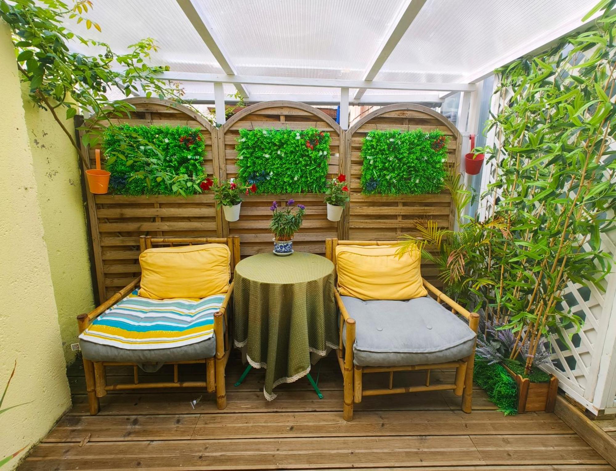 Le Coin Des Artistes Bed & Breakfast จีแวร์นี ห้อง รูปภาพ