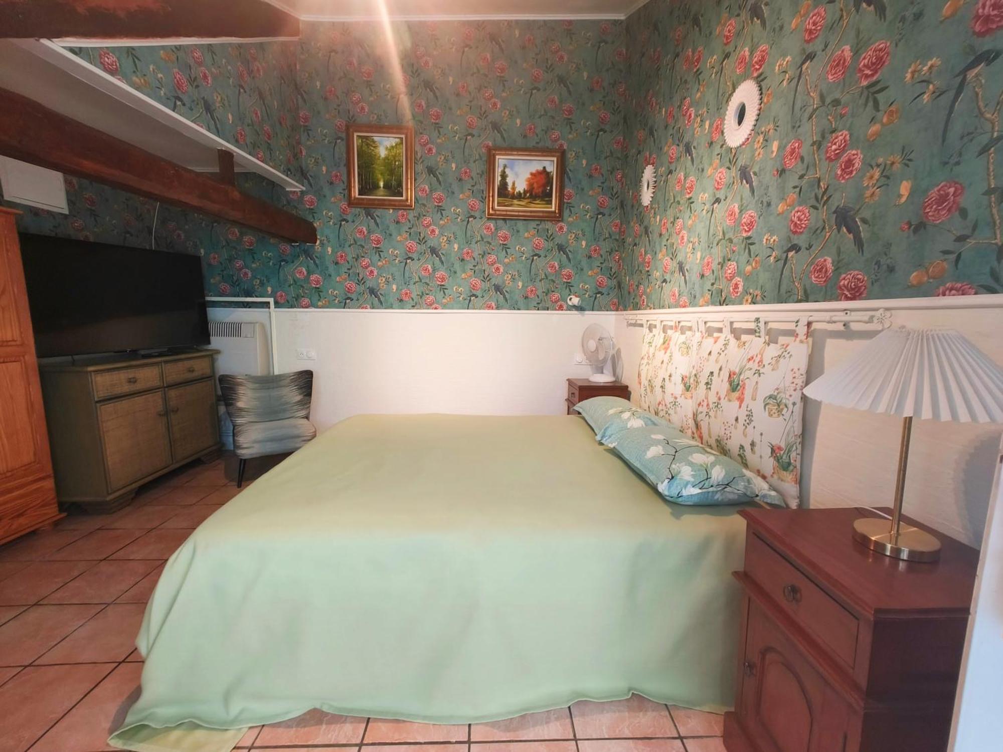 Le Coin Des Artistes Bed & Breakfast จีแวร์นี ห้อง รูปภาพ